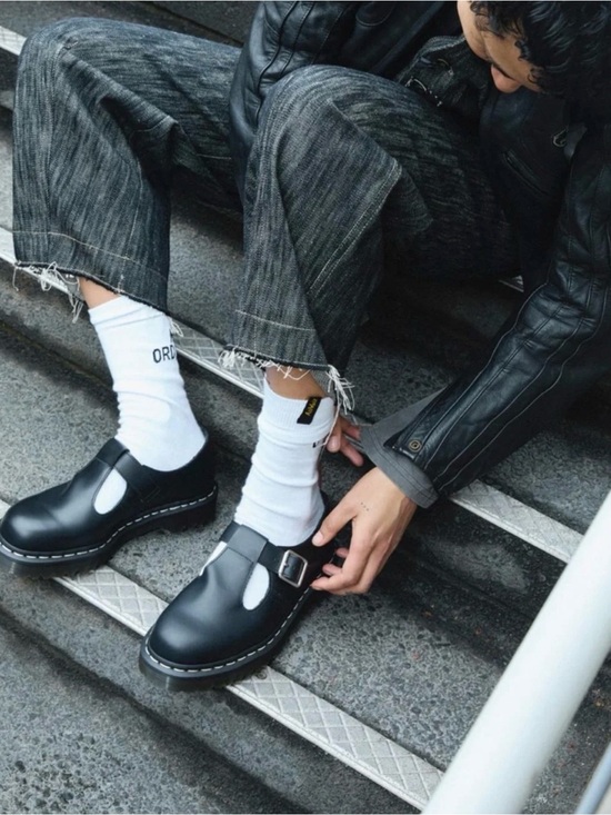 Dr.Martens unisex POLLEY BEX Smooth Leather M11/W12